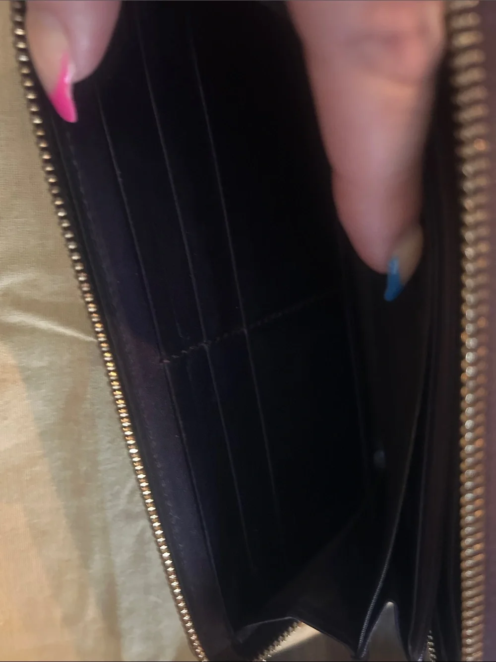 Gucci Glossy Deep Purple Micro GG Guccissima Zip-Around Wallet with Heart Charms - Picture 10 of 14